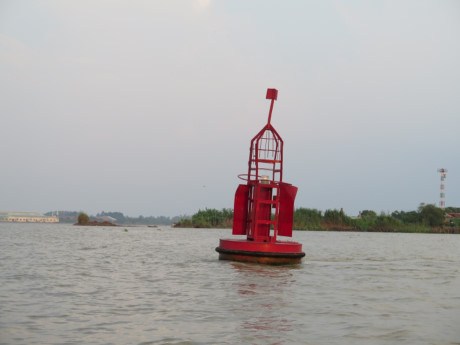 Thí Điểm Lắp Thiết Bị Giám Sát Định Vị Phao Tiêu Đường Thủy